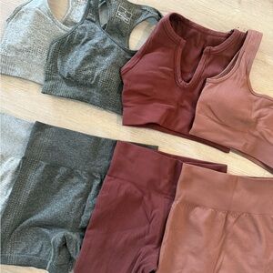 Women's Seamless Sports Bra and Leggings Set (15 each)